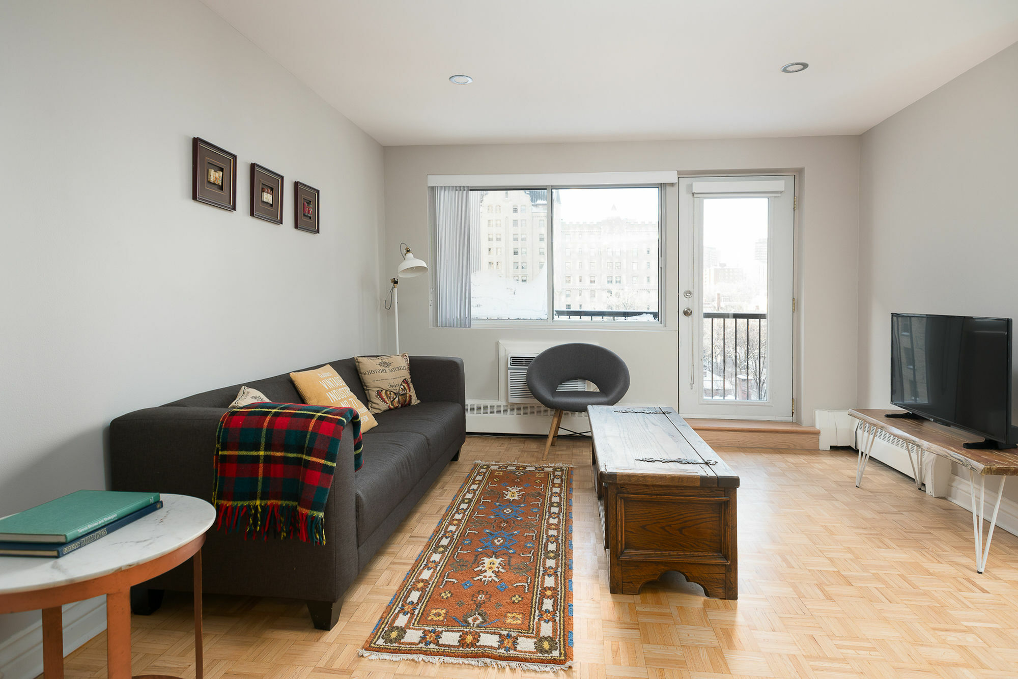 Apartment Modern 2br In Downtown Mtl By Sonder
